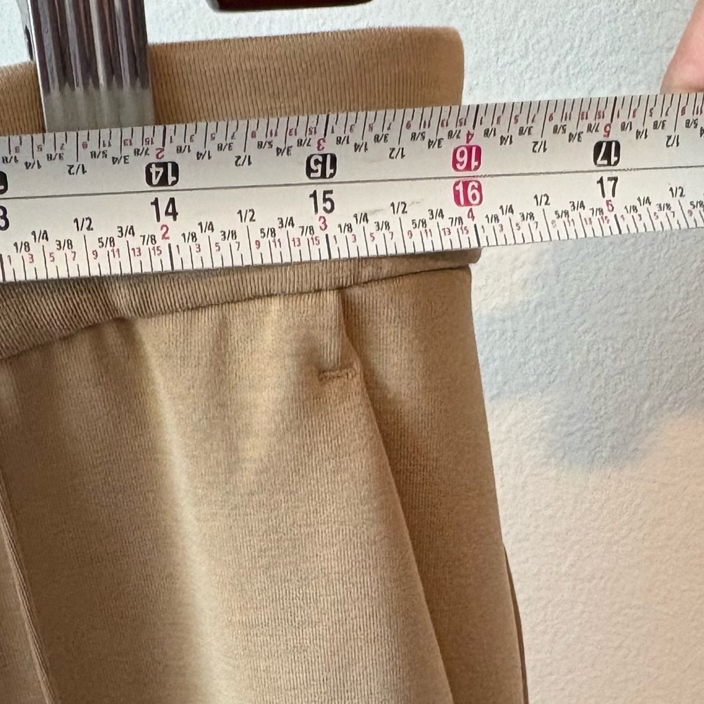 2 Pair Lululemon Softstreme  Mid Rise Pintuck Pants Sz Large Tan + Cream - Picture 9 of 11